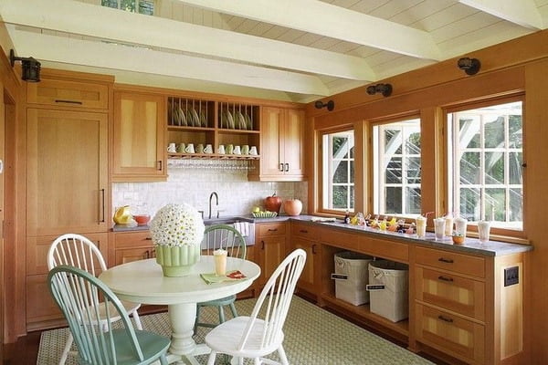 Living trend 2022: ideas on how to design open kitchen shelves