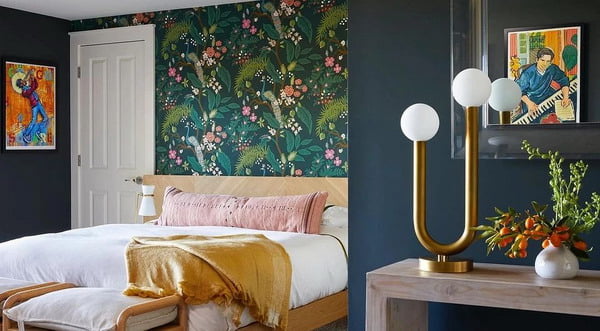 Fashionable wallpaper for the bedroom: 6 trends in 2024