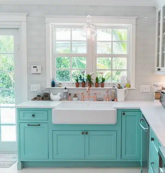 2024 kitchen cabinet colors