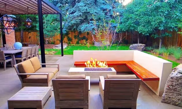 outdoor living space ideas 2025